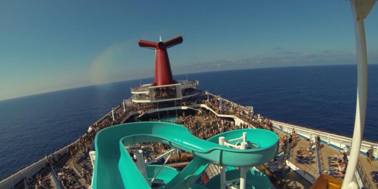 DOCUMENTAL NETFLIX EL CRUCERO DE LA CACA ¿Por qué todo el mundo habla del documental de Netflix 'El crucero de la caca'?