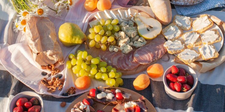 16 Of The Best Foods For Gut Health, According To Dieticians, Nutritionists & Doctors