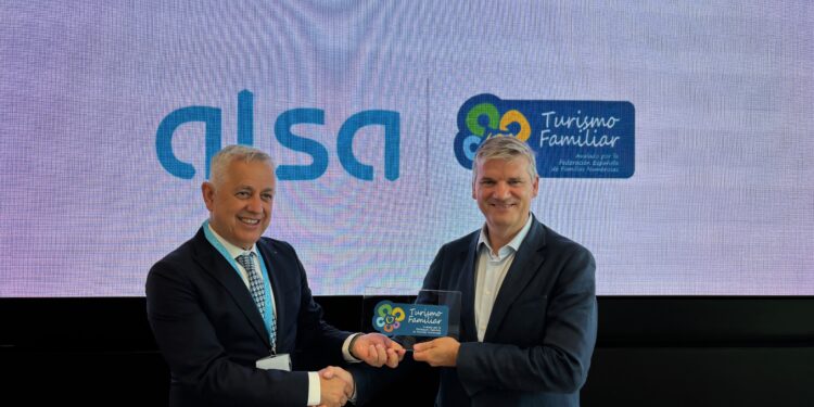 Alsa recibe el Sello de Turismo Familiar por su compromiso con los viajes adaptados