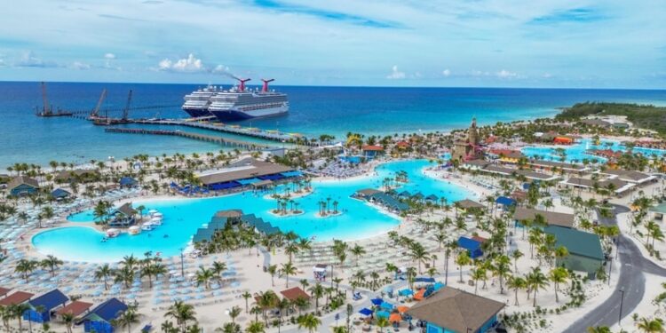 Carnival Cruise Line recibe a dos de sus barcos simultáneamente en Celebration Key