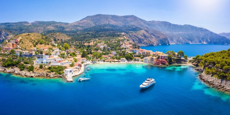 El Mediterráneo se impone como el ‘mar de los ricos’ y desbanca a destinos internacionales, según expertos