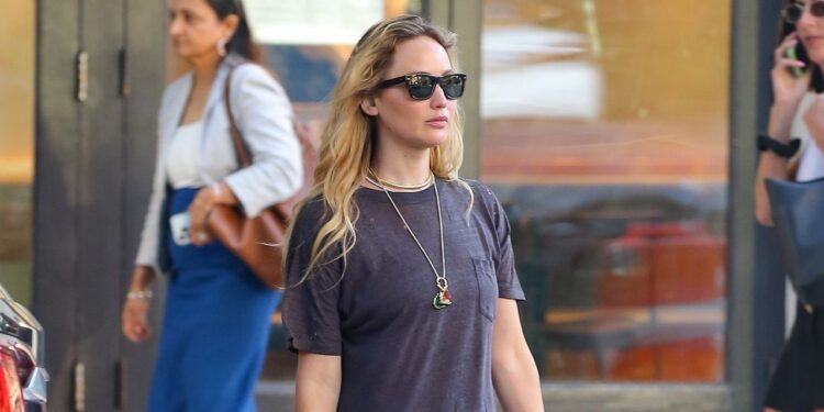 The Skant Is the Perfect Transseasonal Item