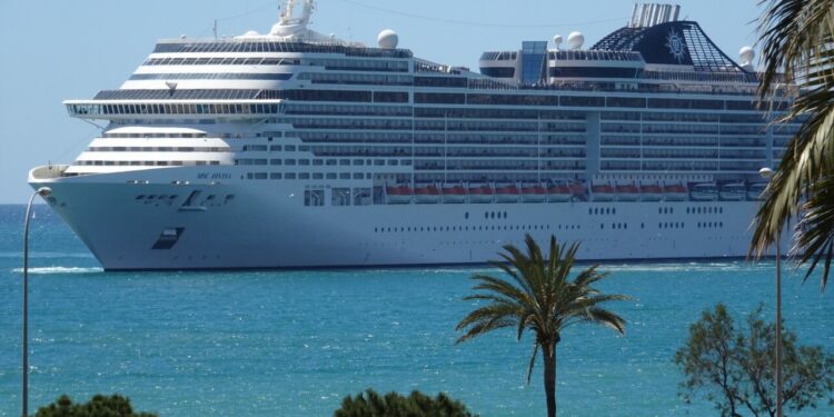 La llegada de cruceros a los puertos de Baleares aumenta casi un 15% hasta junio