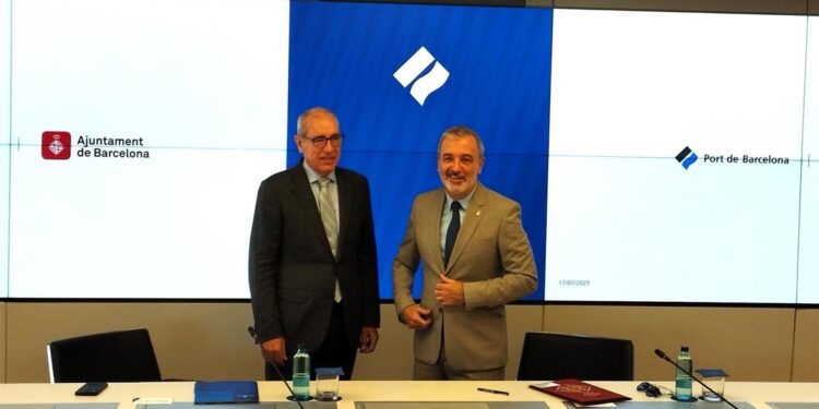 El Puerto de Barcelona y el Ayuntamiento acuerdan reducir de 7 a 5 las terminales de cruceros