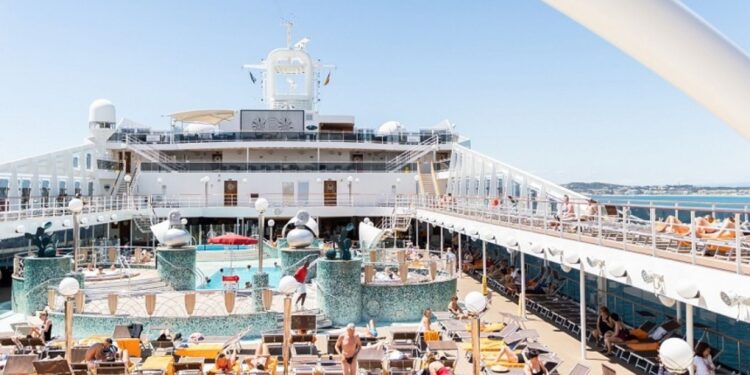 En 1er semestre de 2025 llegaron a México 5,6M de pasajeros de cruceros