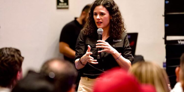 Desde Qro Luisa Alcalde llama a la congruencia tras viajes de lujo