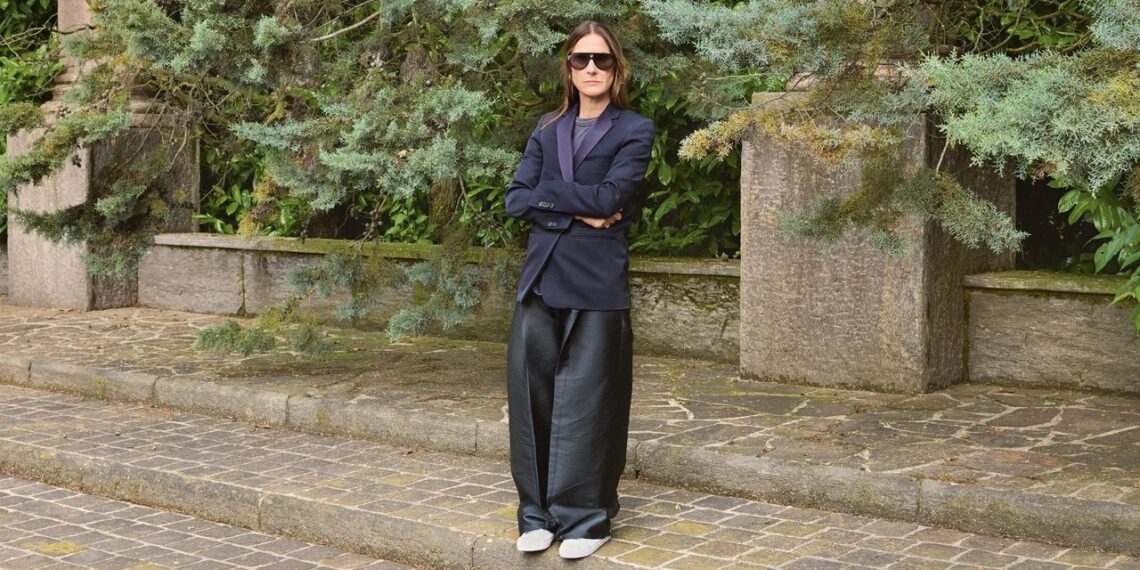 Louise Trotter lleva su espíritu rebelde a la dirección creativa de Bottega Veneta