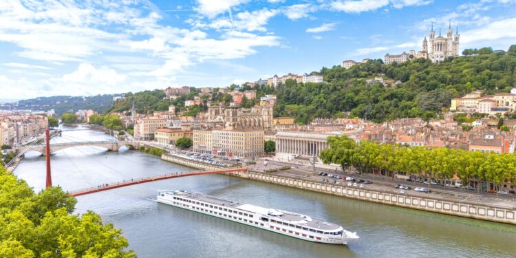 CroisiEurope presenta su crucero temático de vino por los ríos Ródano y Saona