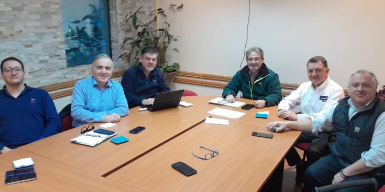 SAG Magallanes y agencias navieras se preparan para temporada de cruceros 2025-2026.