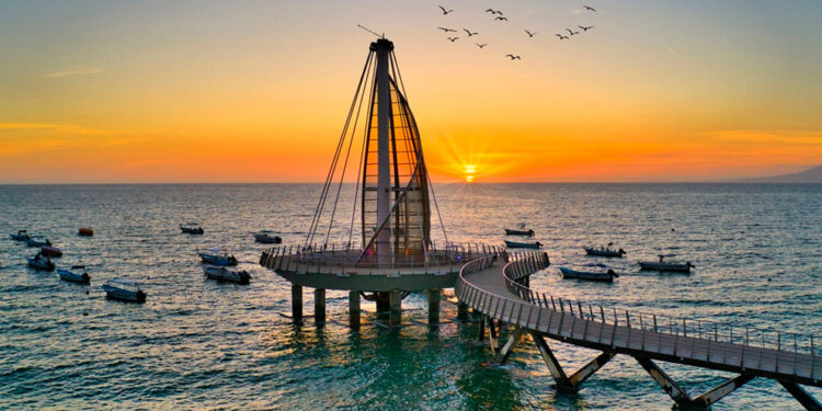 Puerto Vallarta y Cancún destinos favoritos para vacacionar en verano
