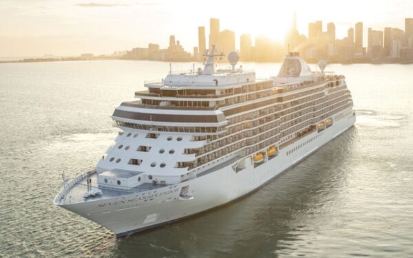 Regent Seven Seas Cruises lanza 234 nuevos viajes como parte de colección 2027-2028
