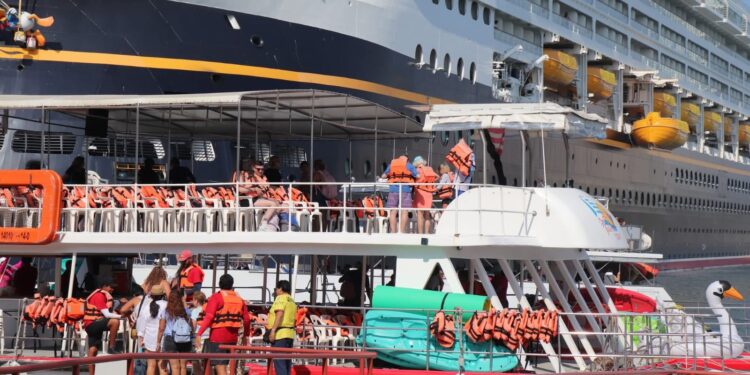 Sólo 4 cruceros llegarán a Puerto Vallarta este mes de julio