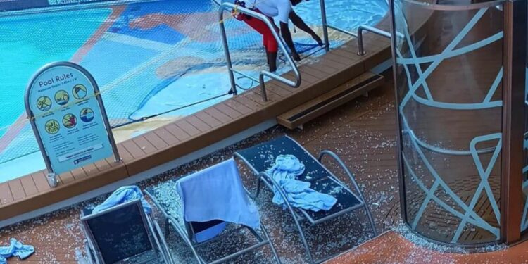 Tripulante/Héroe del Symphony of the Seas