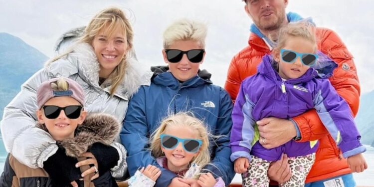 crucero, ballenas y Mickey Mouse