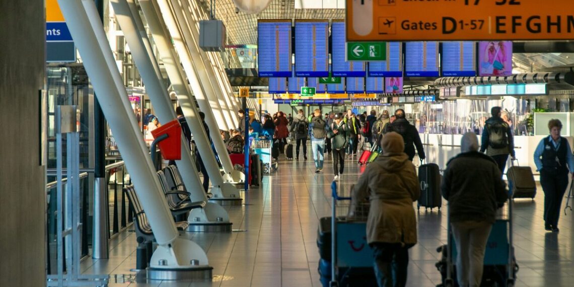 Viajar sin estrés: los mejores y peores aeropuertos del mundo y de Europa, según los viajeros