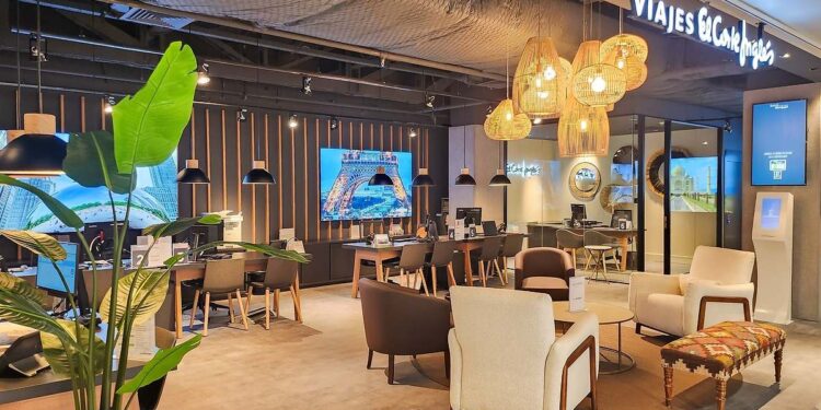 Viajes El Corte Inglés completa la renovación de 60 de sus más de 430 oficinas