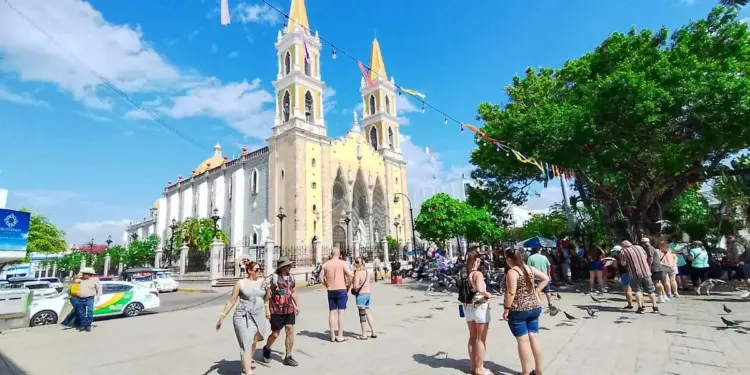 ¡Vigilados! ‘Código Azul’, el operativo de seguridad para proteger a los turistas navieros - El Sol de Mazatlán