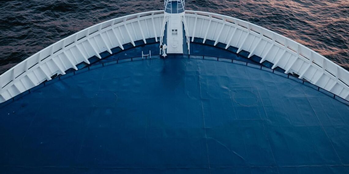 Video Viral: ¡Dramático rescate! Padre salta de un crucero y salva a su hija que cayó por la borda - Show TVN