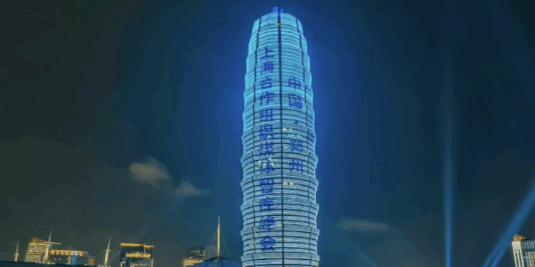 China registra más de 800 millones de viajes ferroviarios durante temporada alta de verano