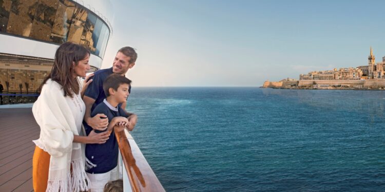 4 de cada 10 españoles priorizan el ocio de los más pequeños al planear las vacaciones