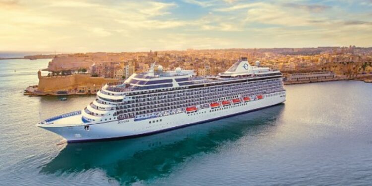 Dos turistas de un crucero mueren por vientos huracanados en Grecia que afectan a miles de viajeros