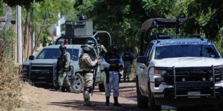 EE.UU. declara alerta de seguridad para viajes a 30 de 32 estados de México por "terrorismo, la delincuencia y el secuestro"