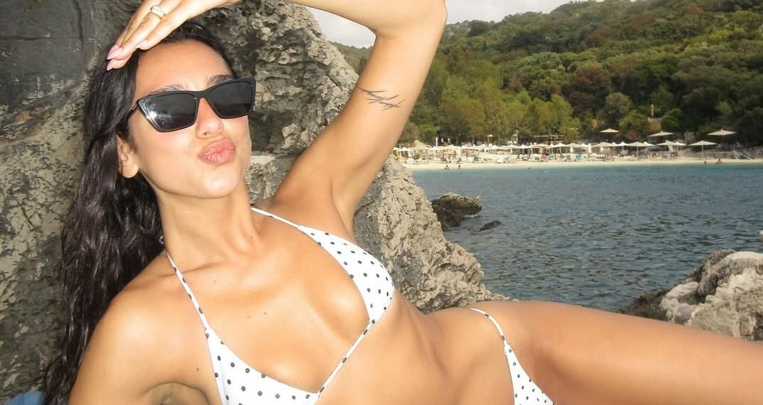 Dua Lipa’s Ibiza Party Trick Is a Ridiculously Hard Yoga Pose