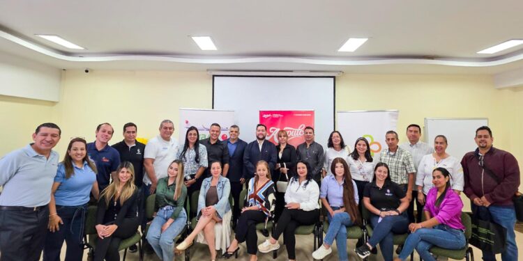 Promueven turísticamente a Acapulco en Colombia