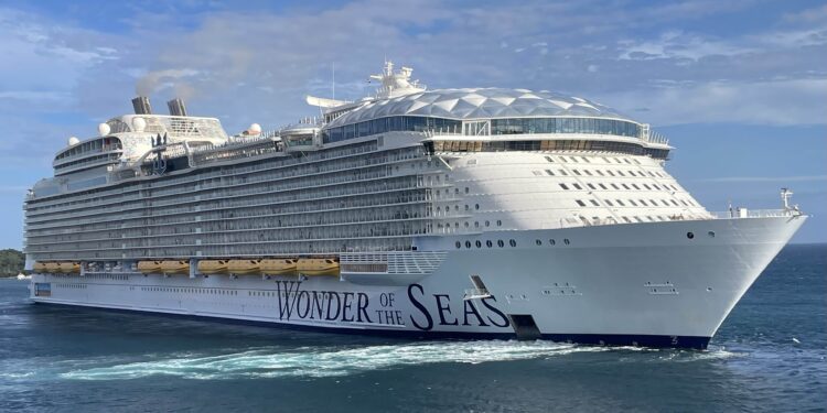 Reabre el muelle 3 para recibir al mega crucero Wonder of the Seas