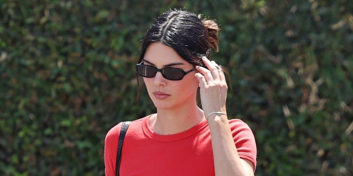 Kendall Jenner Flip-Flops on Flip-Flops