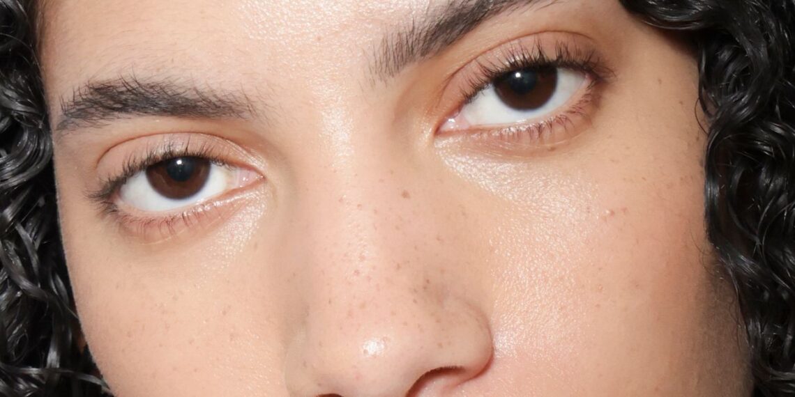 The Best Hyaluronic Acid Skincare for Dewy, Never Dry Complexions