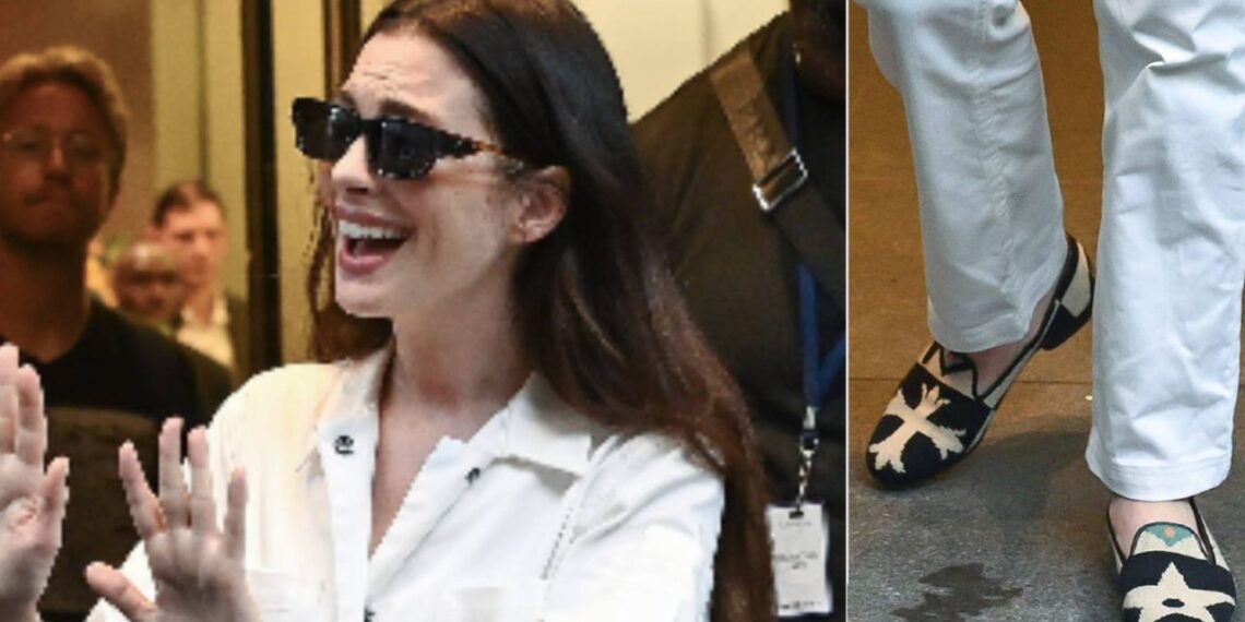 Anne Hathaway dio con los mejores mocasines para lucir elegante en fin de semana con pantalones blancos