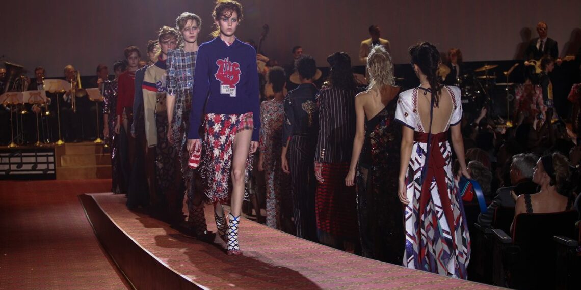 “Marc Jacobs: One Night Only!”—Revisiting the American Designer’s Spring 2016 Show