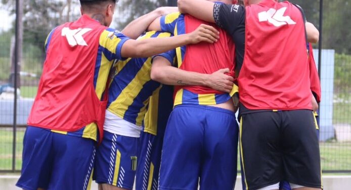 Fútbol: Mitre y Crucero juegan de local imagen-6