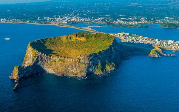 Japón: Presentan viajes del Asuka II desde Hakata