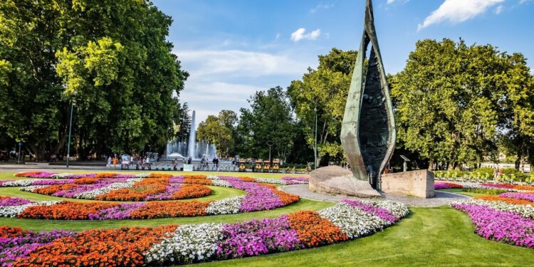 Oporto, Viena y Budapest, los destinos más buscados por los españoles para sus viajes de verano por Europa