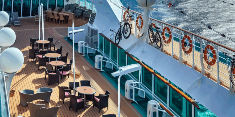 StarCruises organiza primera carrera ciclista inteligente en alta mar