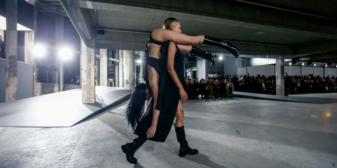 All Eyes on Rick Owens’s Spring 2016 Cyclops Show