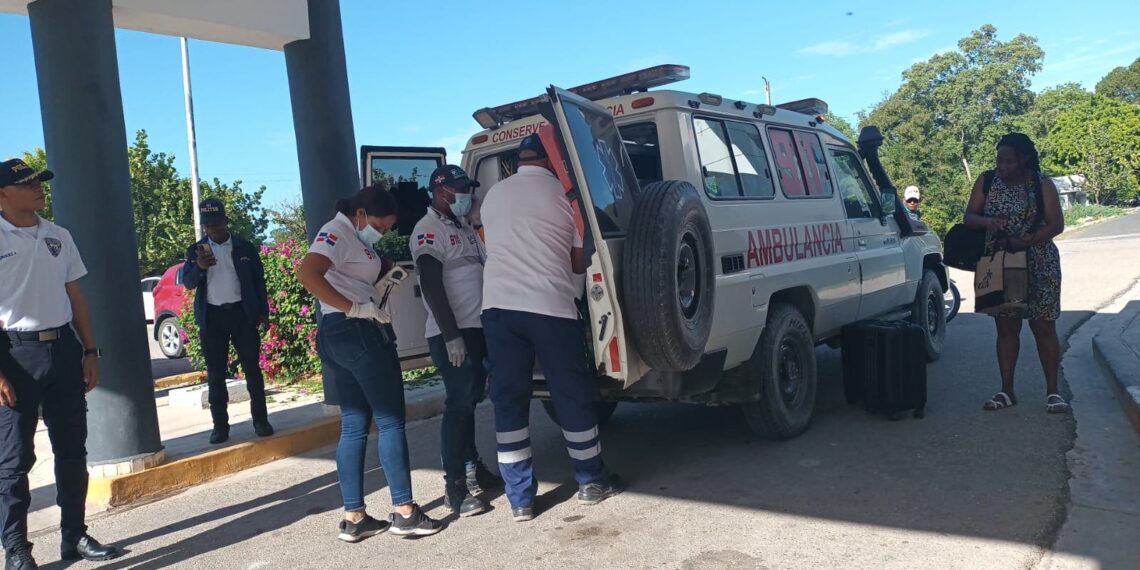 Pasajero de crucero recibe atención de emergencia en Cabo Rojo, Pedernales