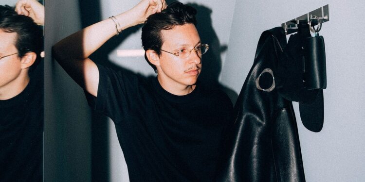 "Un creativo real vive en constante investigación”: Esteban Tamayo habla de su nueva colaboración