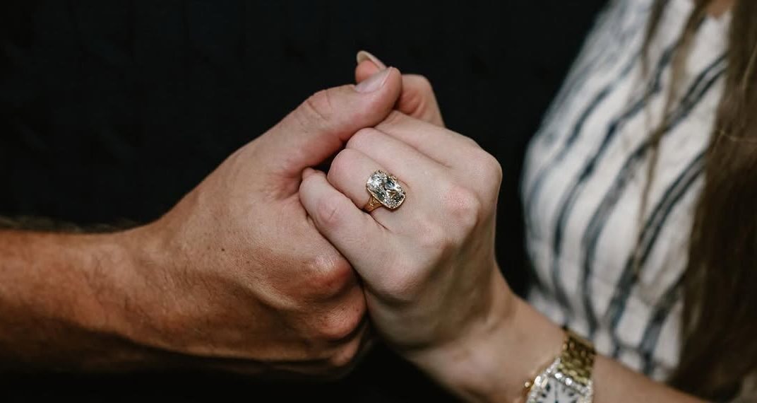 Anillo de compromiso de Taylor Swift: costo estimado, origen e historia