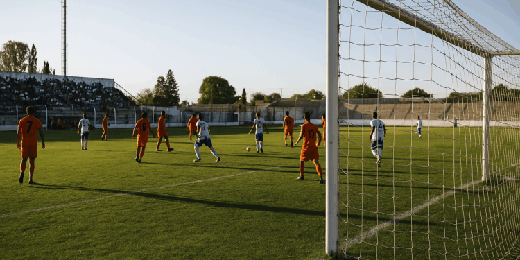 Crucero juega hoy lunes ante El Linqueño