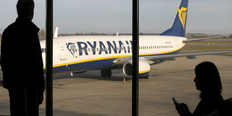 El sector turístico de Zaragoza advierte del impacto del recorte de vuelos de Ryanair y pide negociar