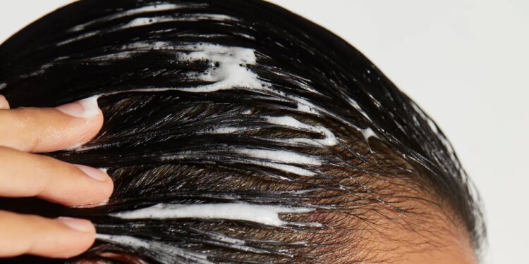 The 14 Best Shampoos for Oily Hair, According to Dermatologists