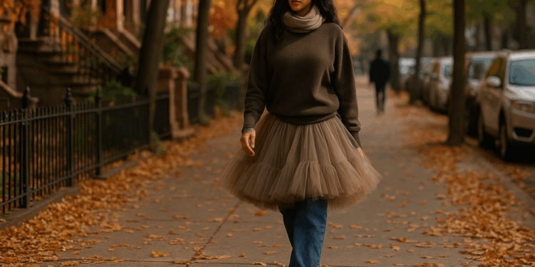 Rihanna muestra cómo llevar tutú sobre pants y tenis en la combinación perfecta para el otoño 2025