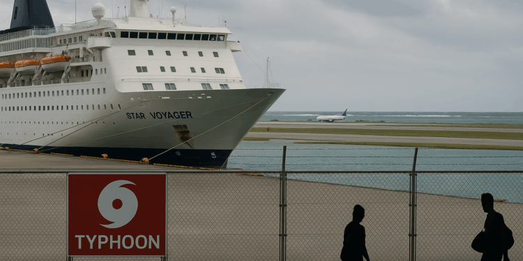 Cancelan visita del Star Voyager a Miyakojima por tifón Ragasa
