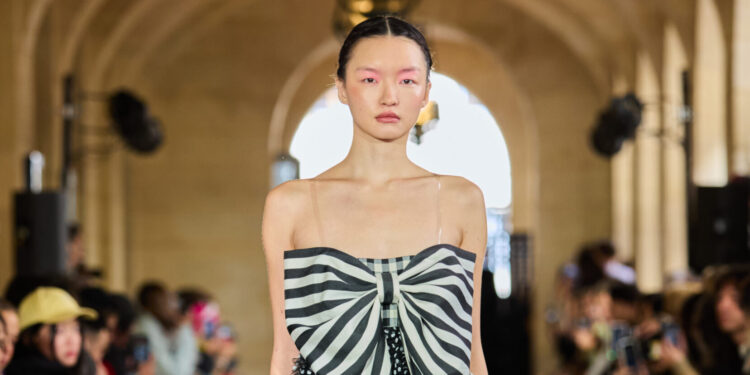 SHUTING QIU – Tender Rebellion