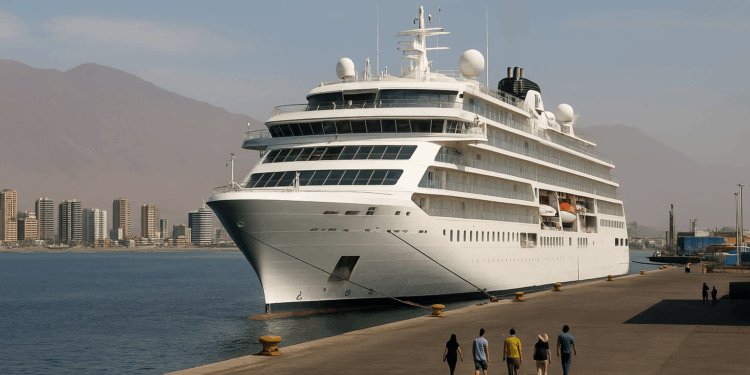 En Puerto de Iquique se dio inicio a temporada de cruceros 2025-2026 con recalada del Viking Polaris
