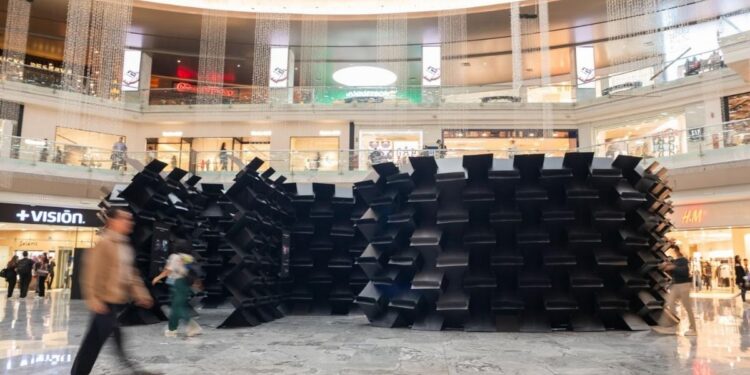 Perisur cumple 45 años y celebra obsequiándote $450,000 para que viajes