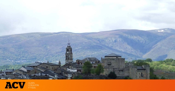 conjunto Histórico-Artístico y con un monumental castillo